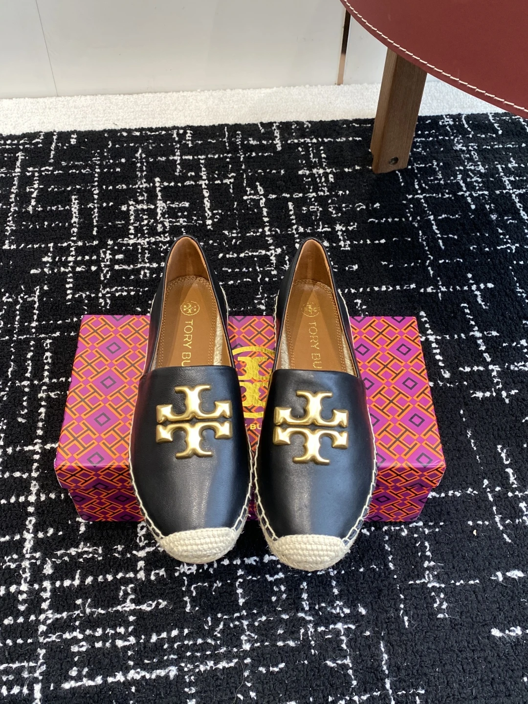 Tory Burch Shoes — 3a9705ad