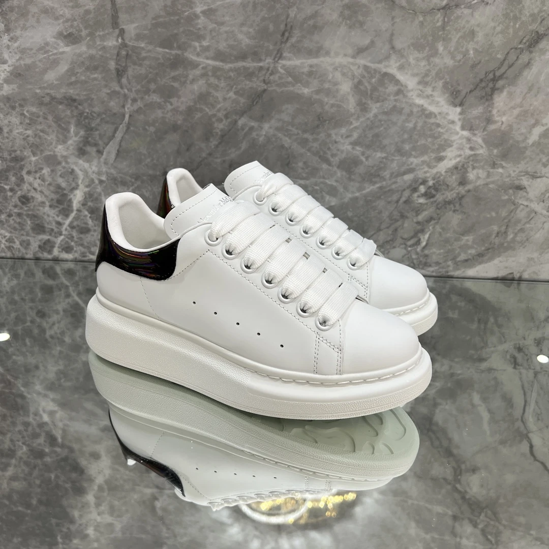 Alexander McQueen Sneakers — d90205eb
