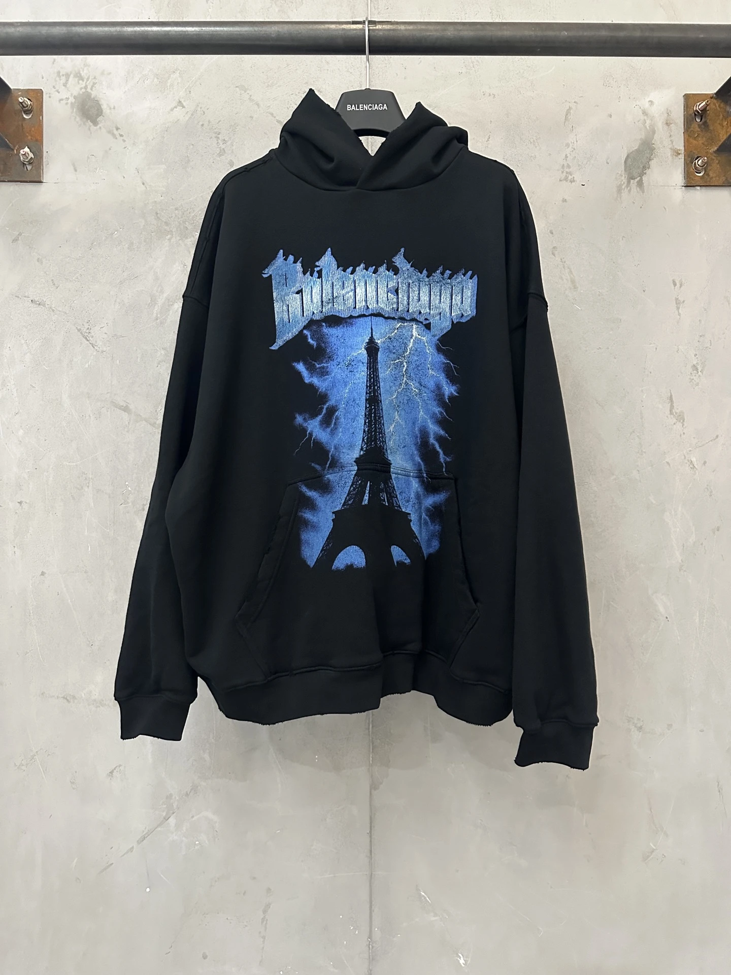 Balenciaga Hoodies — ea0edcec