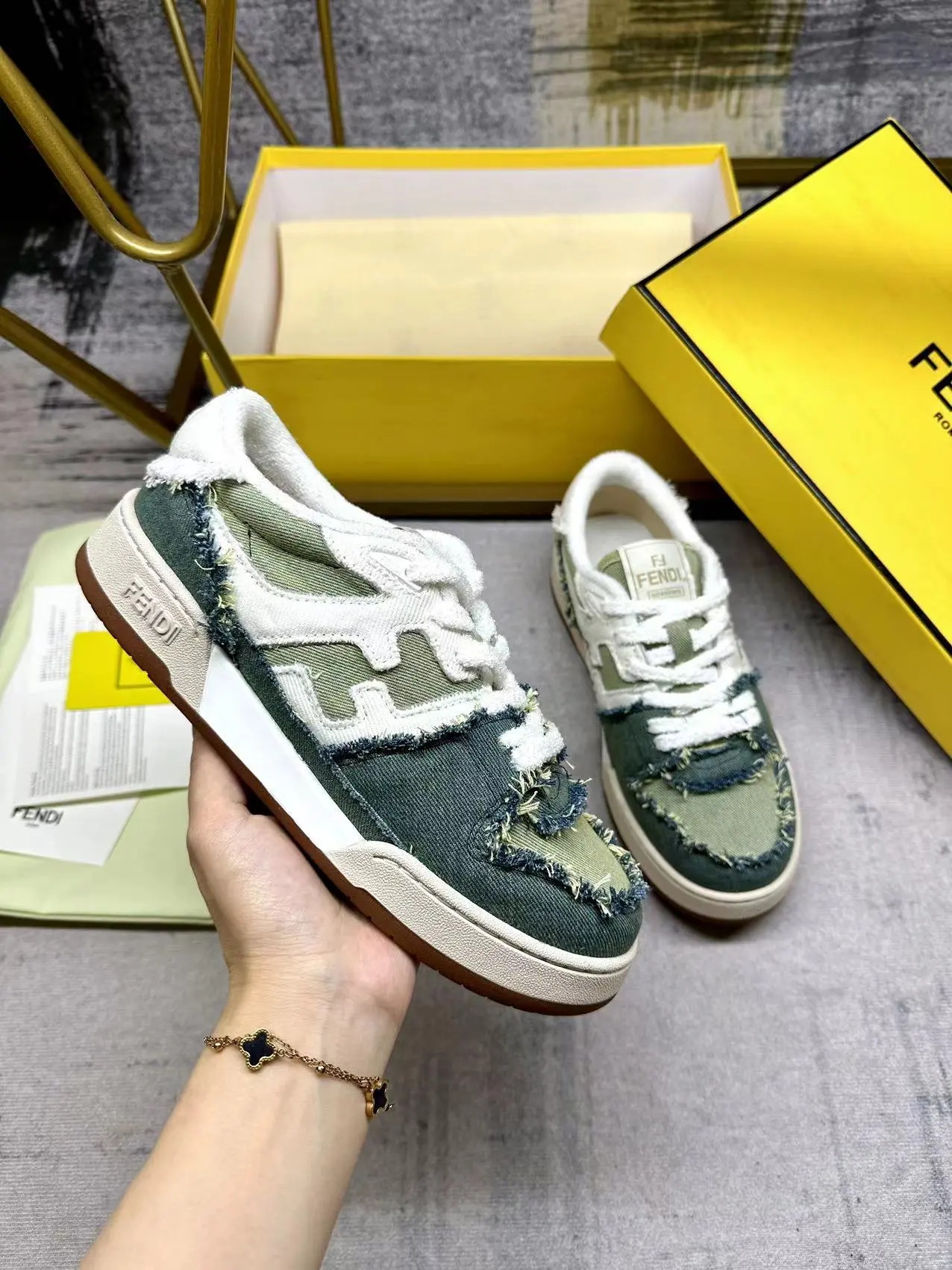 Fendi Sneakers — a8fa20a4