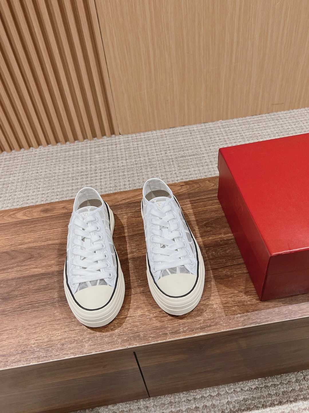 Valentino Sneakers — b3d16647