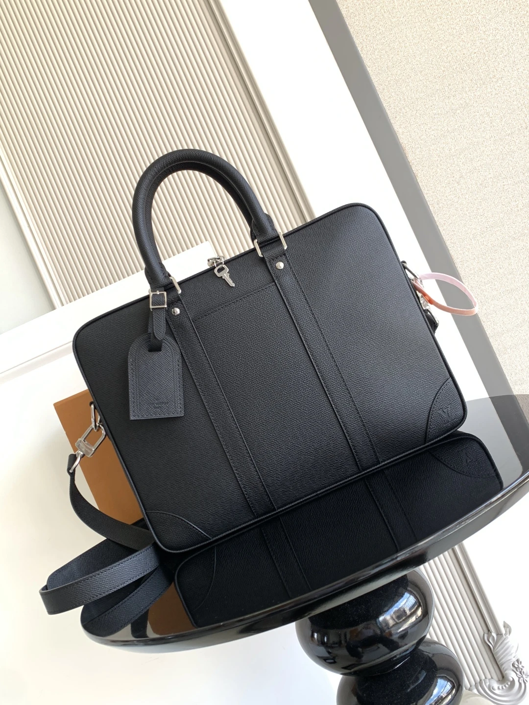 Briefcases — 865f0211