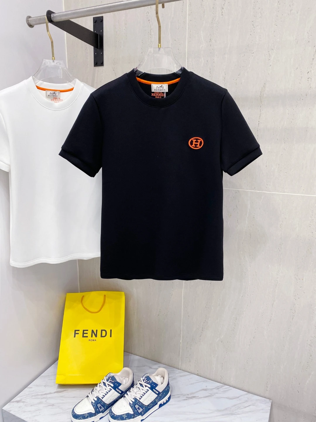 Hermès T-Shirt — a28a73ae