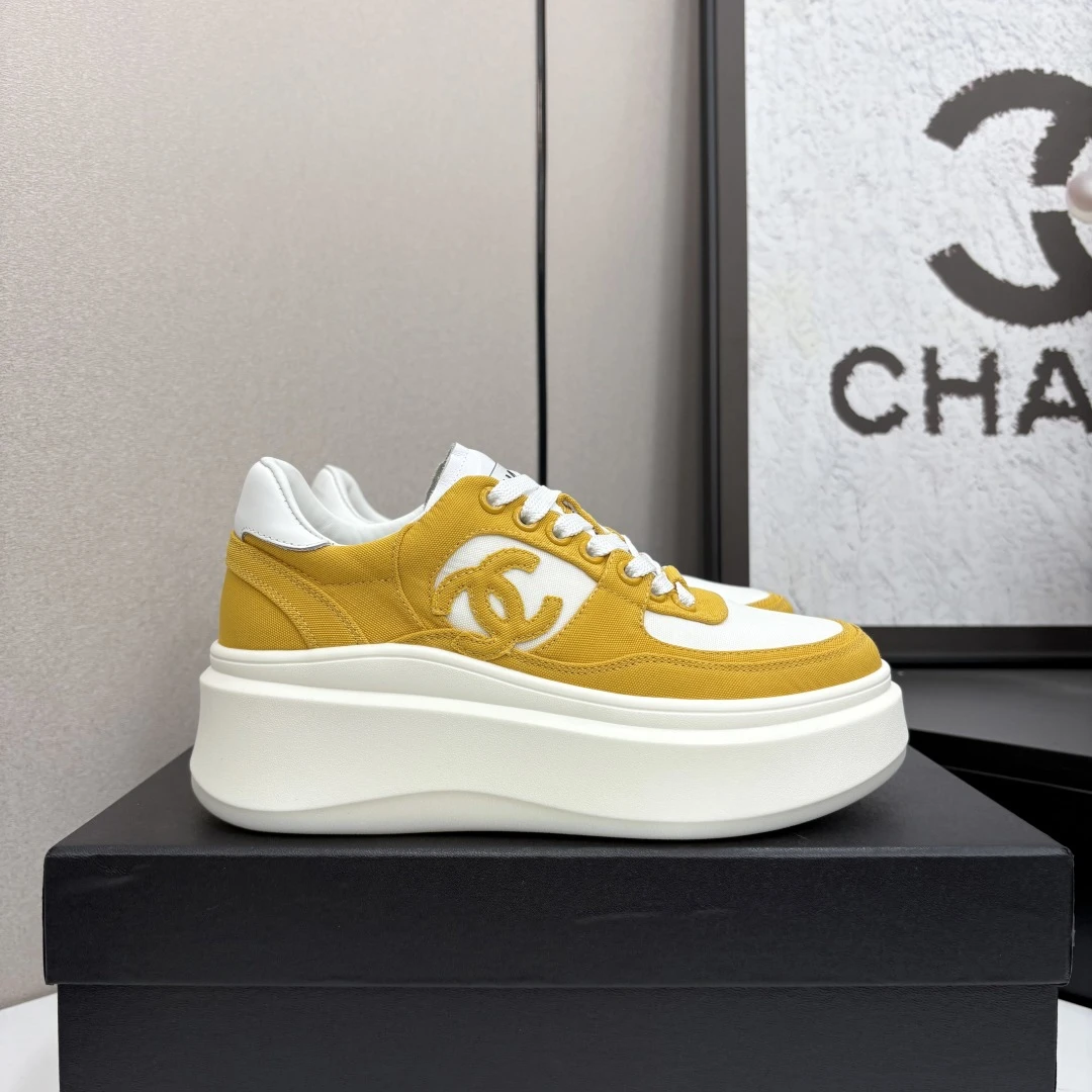 Chanel Sneakers — b5e1fd0a