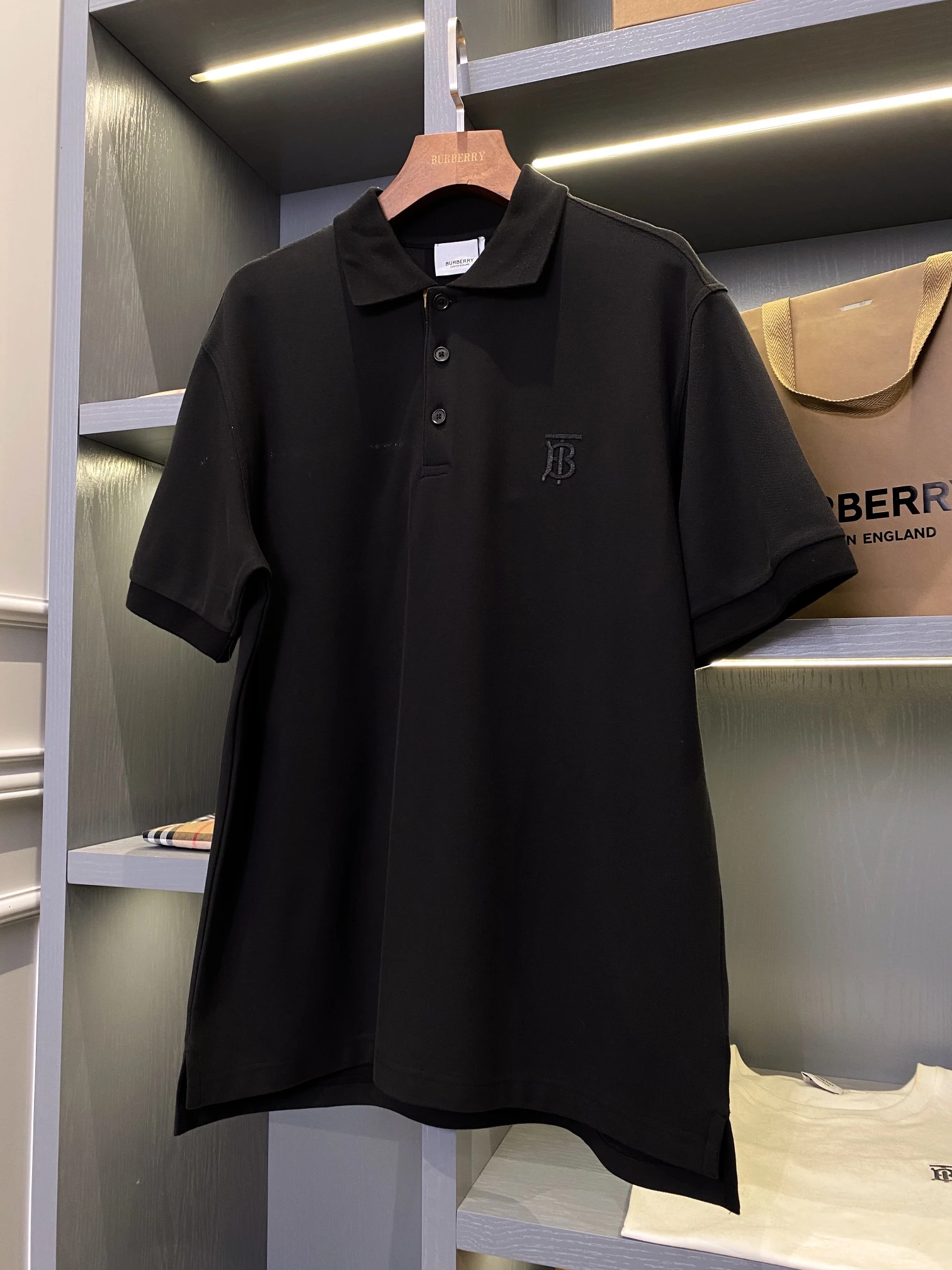 Burberry T-Shirt — cf7abcb6