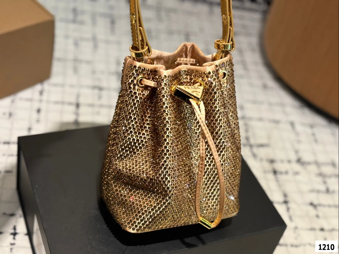 Prada Bag — 65bfaa0c