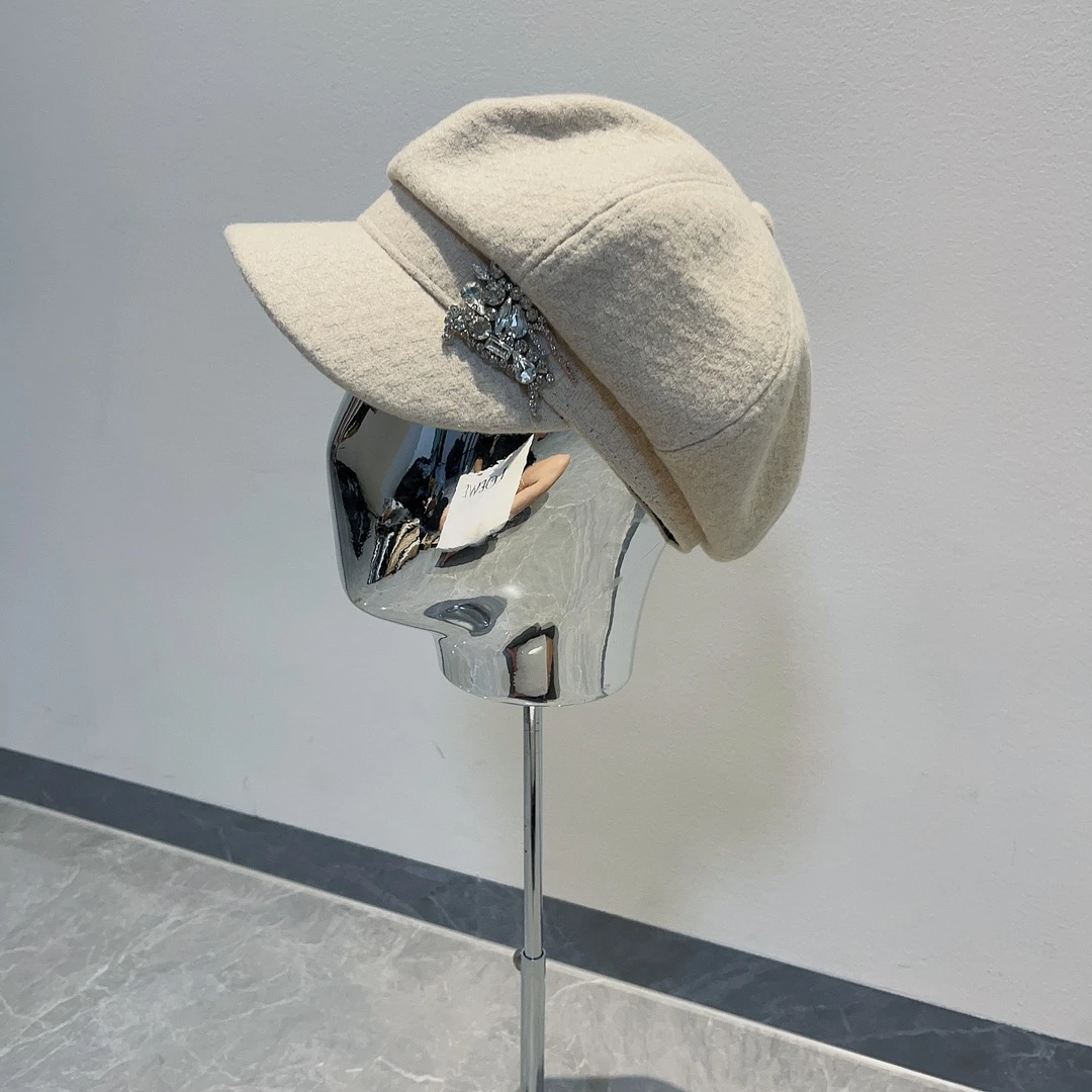 Burberry Hat — 53bb950b