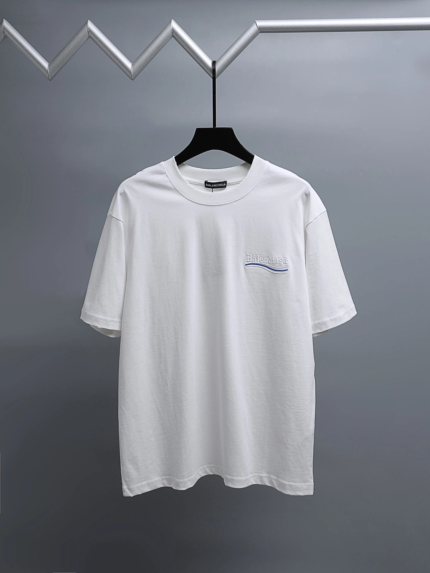 Balenciaga T-Shirt — f8590b98