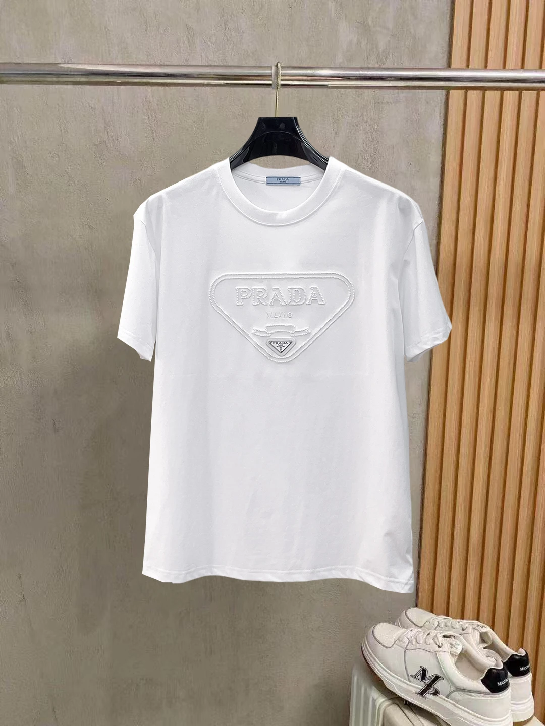Prada T-Shirt — 8e95850f