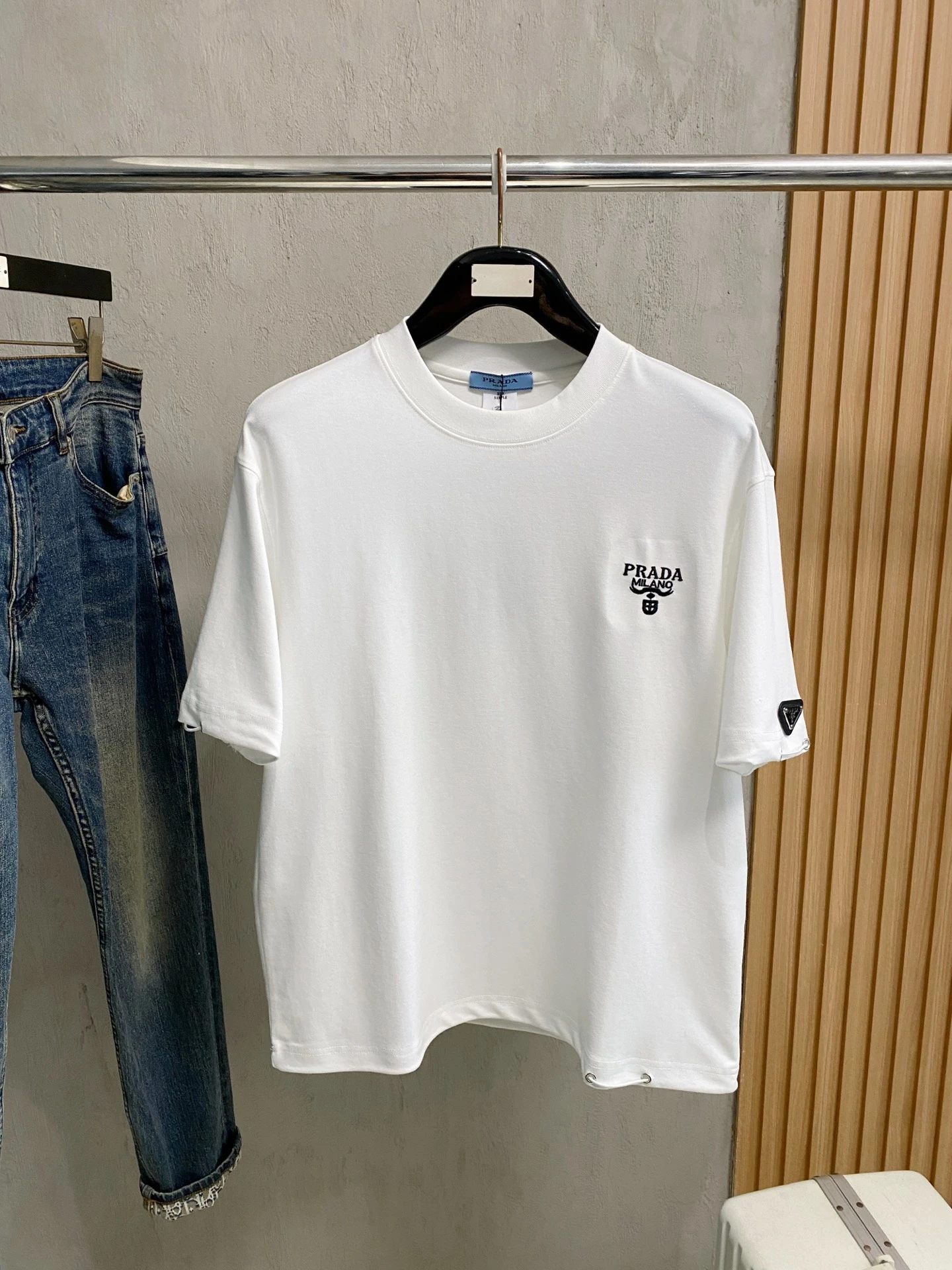 Prada T-Shirt — 5baa5a15