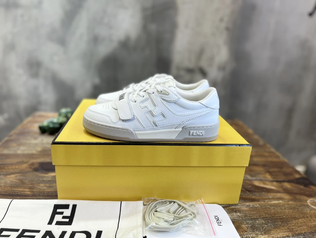 Fendi Sneakers — fdf5a80d