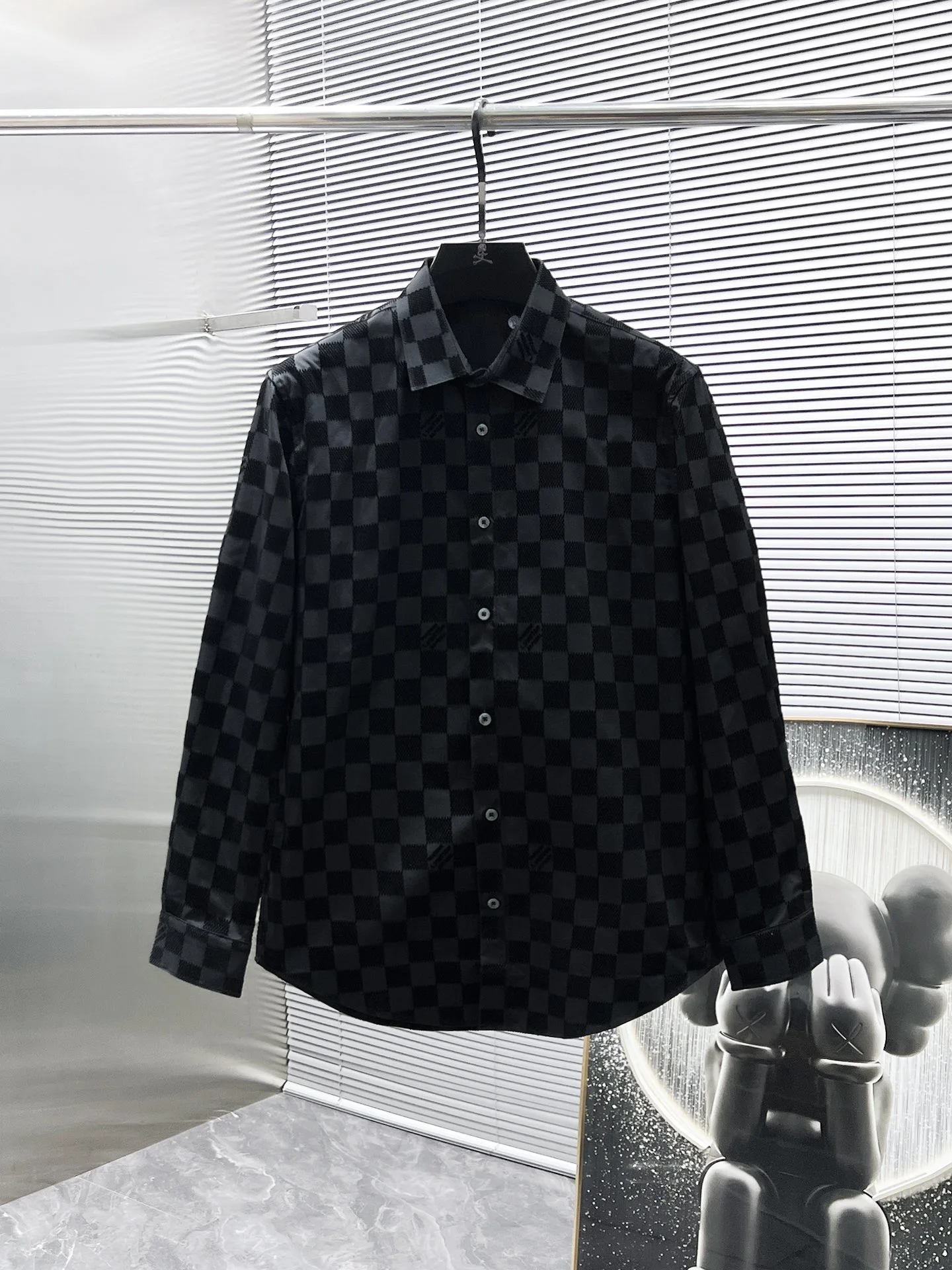 Louis Vuitton Shirts — ca36a959