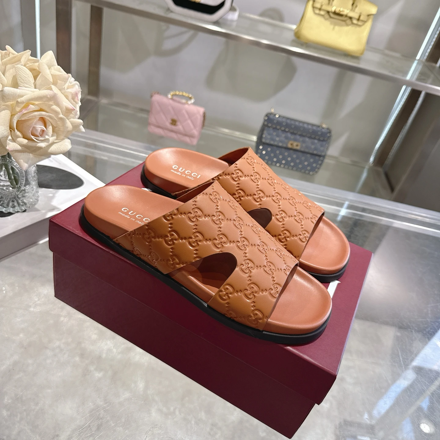 Slippers — e4674436