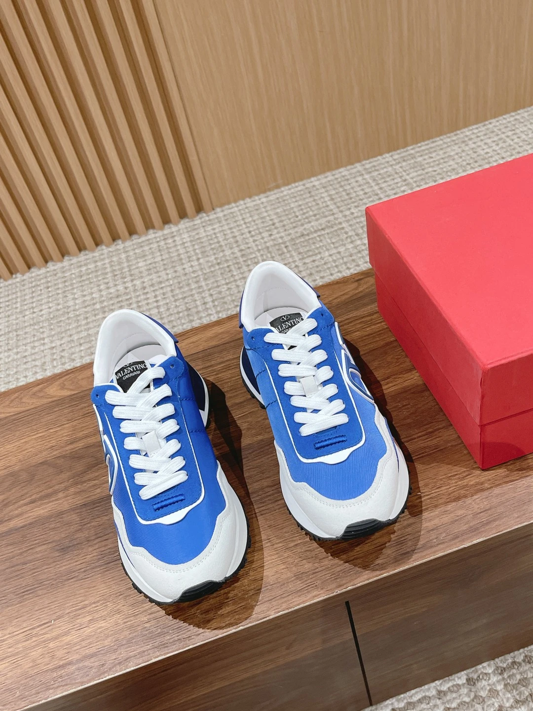 Valentino Sneakers — a9ddc342