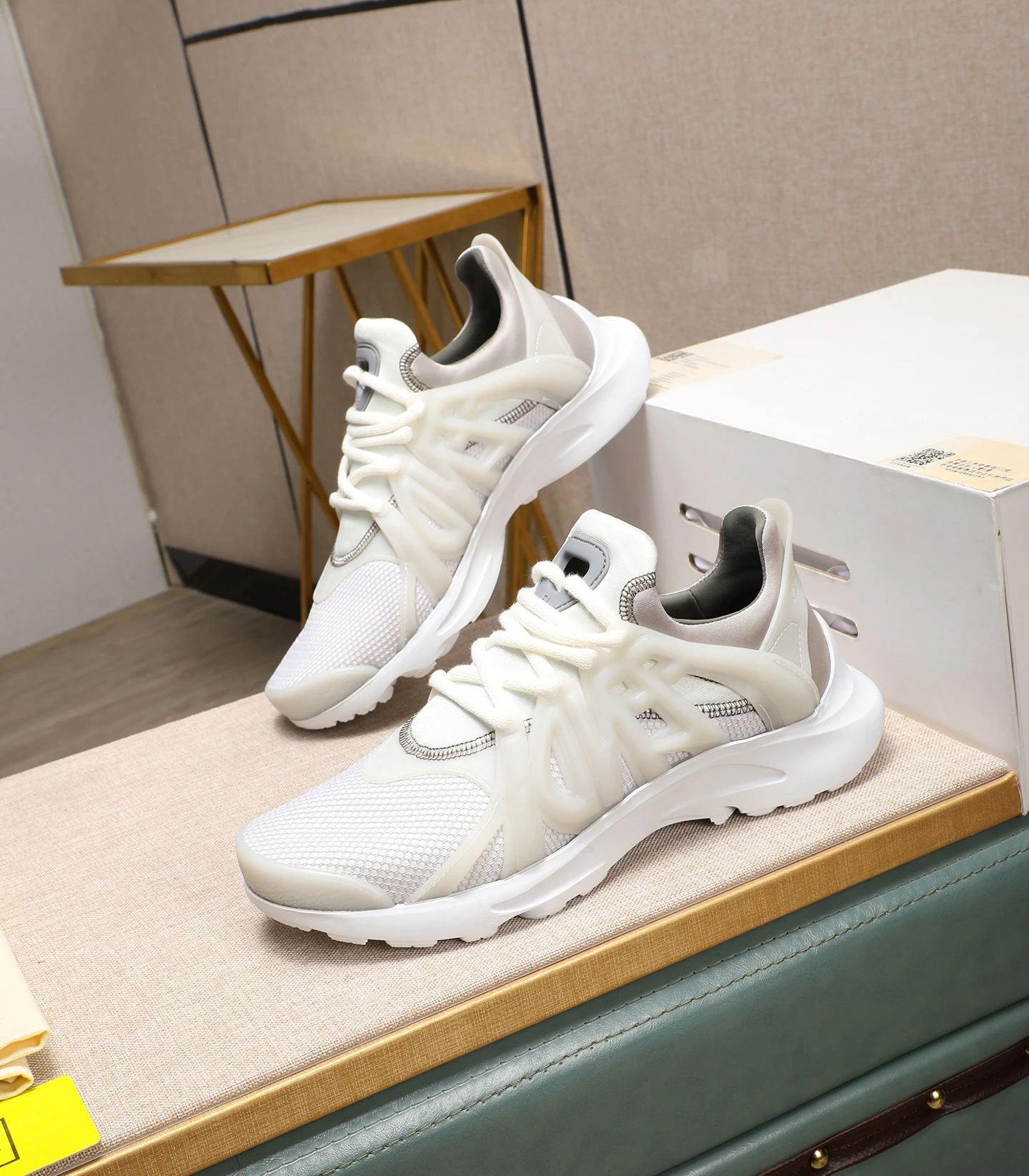 Fendi Sneakers — 5747fd49