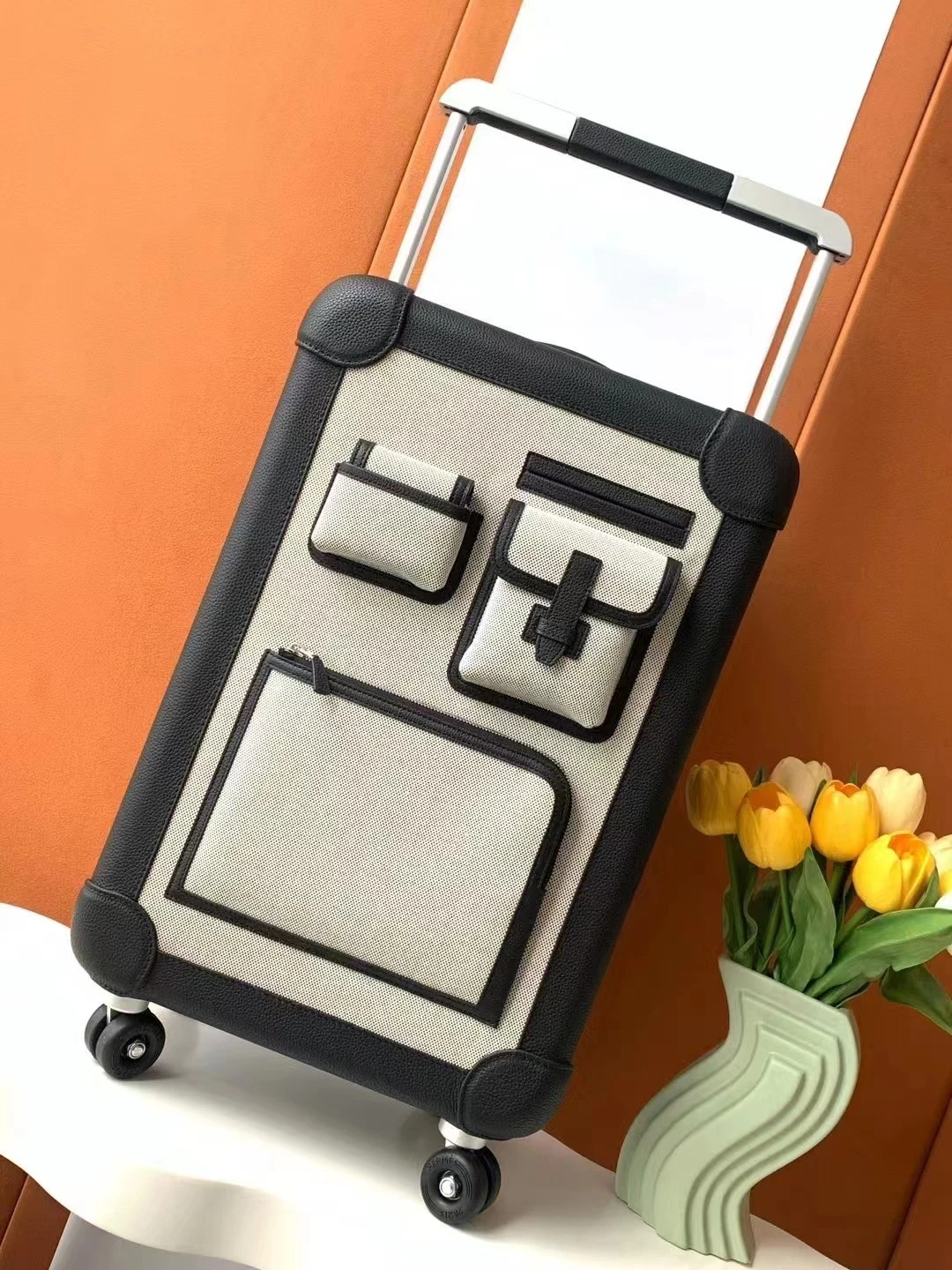 Luggage — 8d32ce69