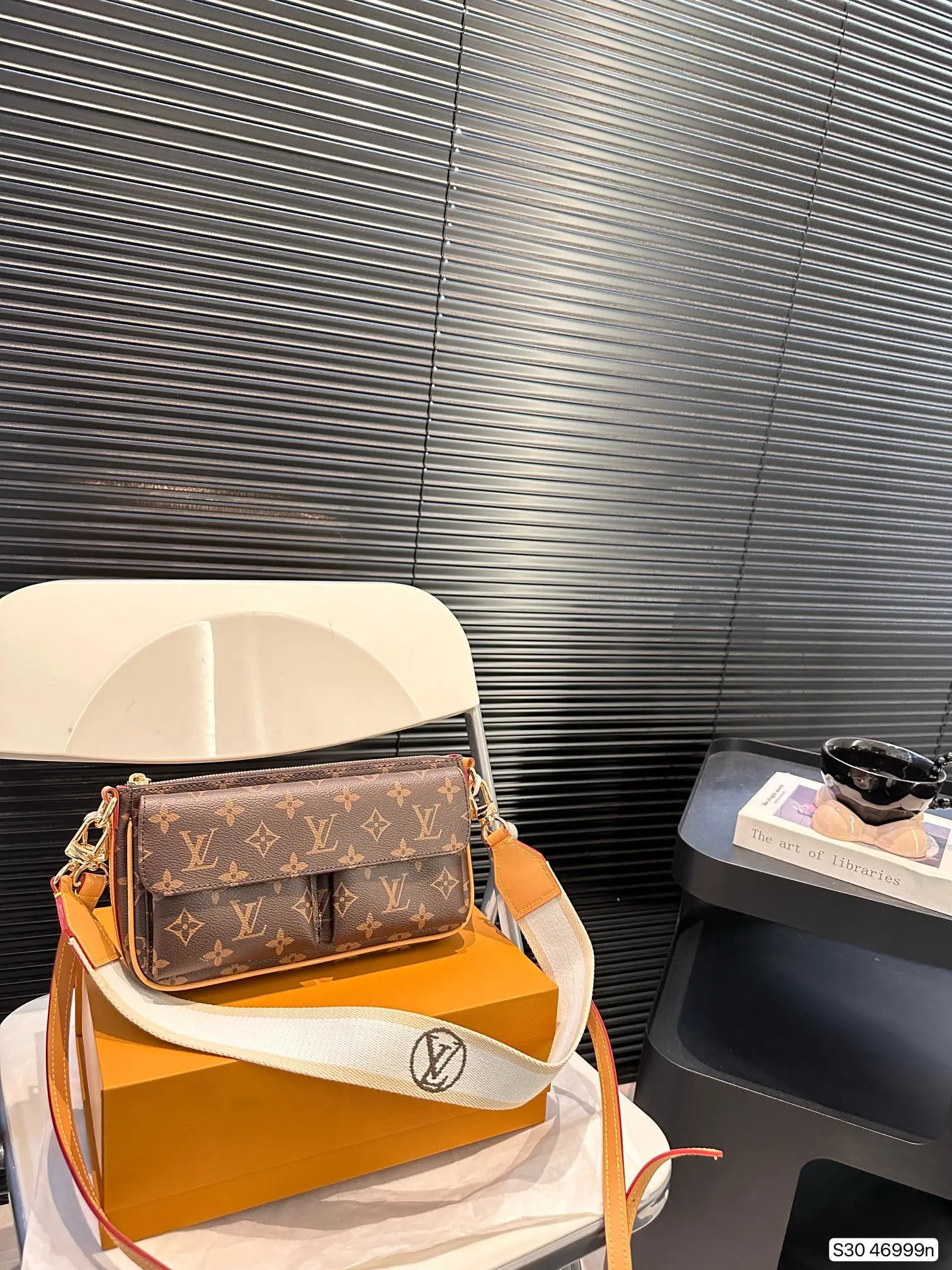 Louis Vuitton Travel Bags — 66de3780