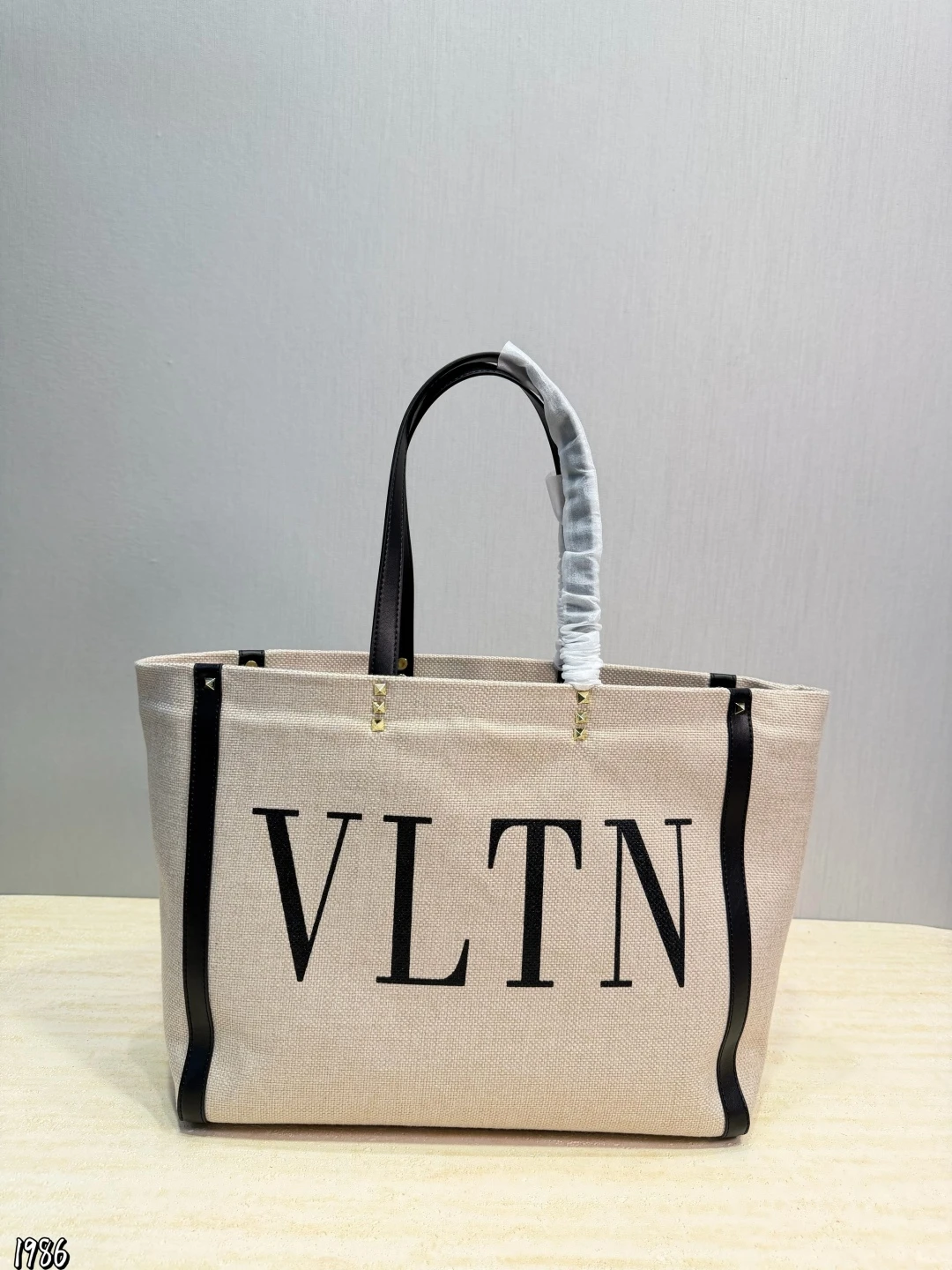 Valentino Bag — f342d4ef