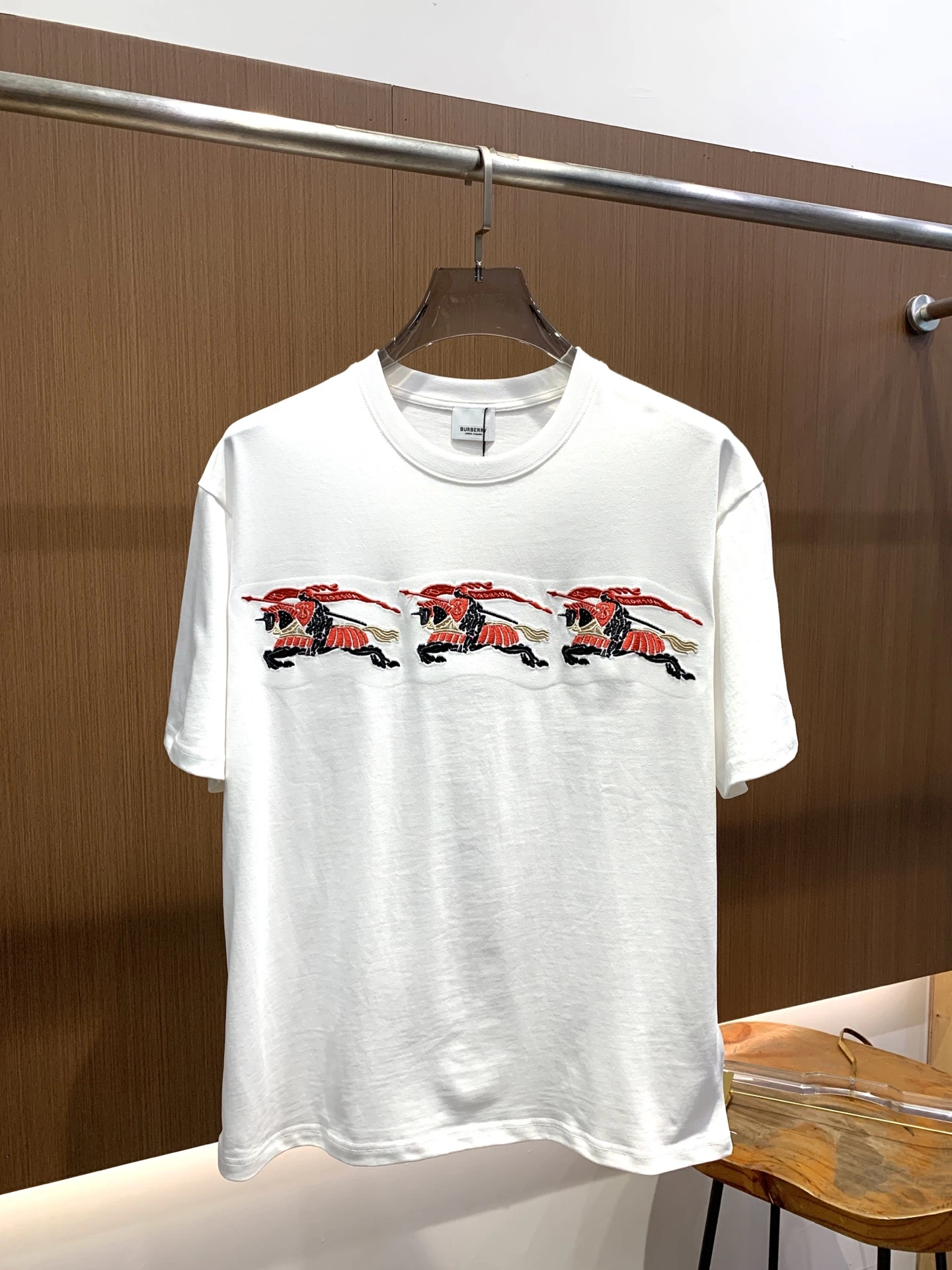 Burberry T-Shirt — 8a4f84c7
