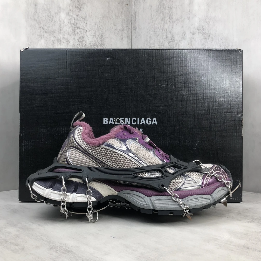 Balenciaga Sneakers — 12244245