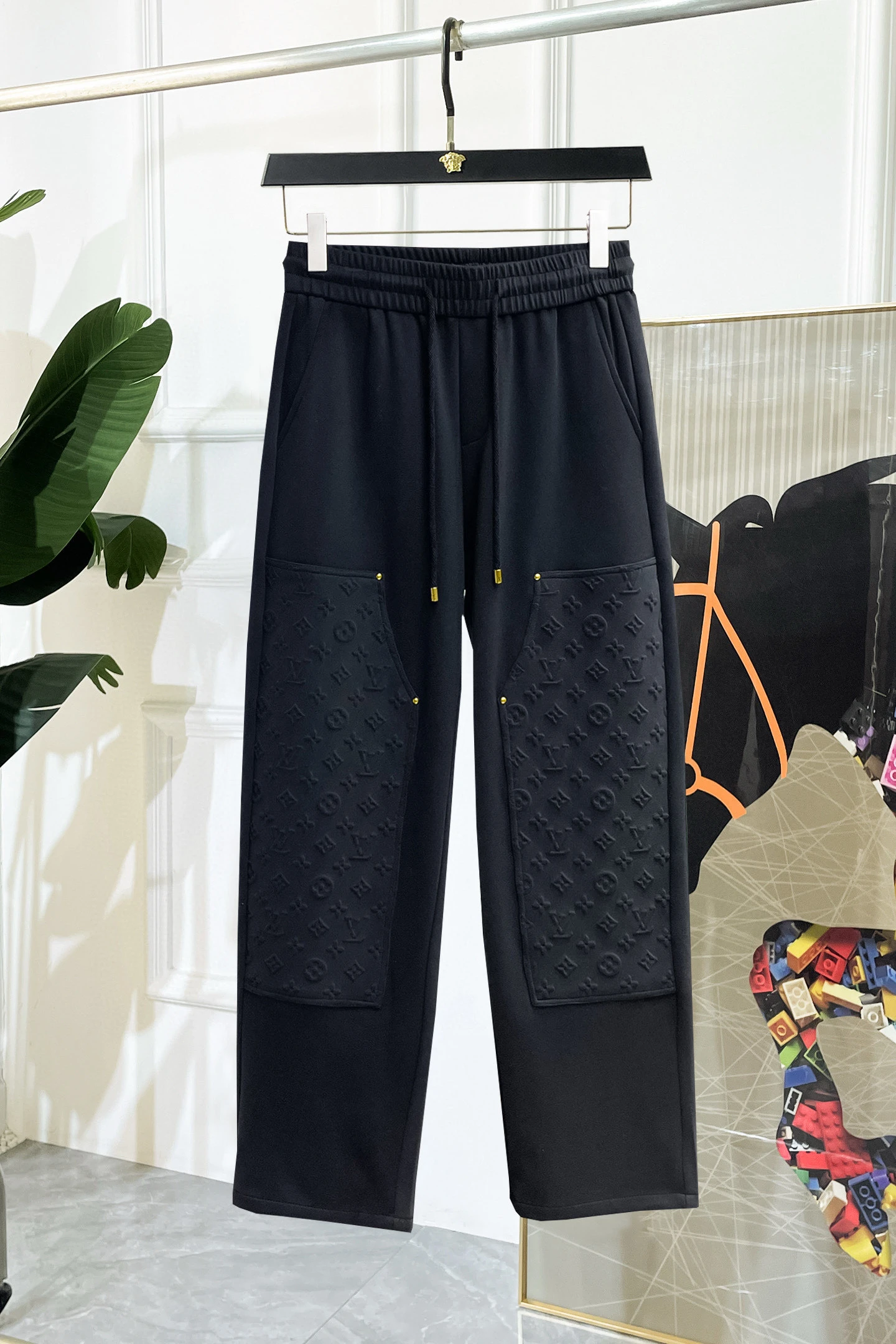 Louis Vuitton Trousers — 4bc6ead8