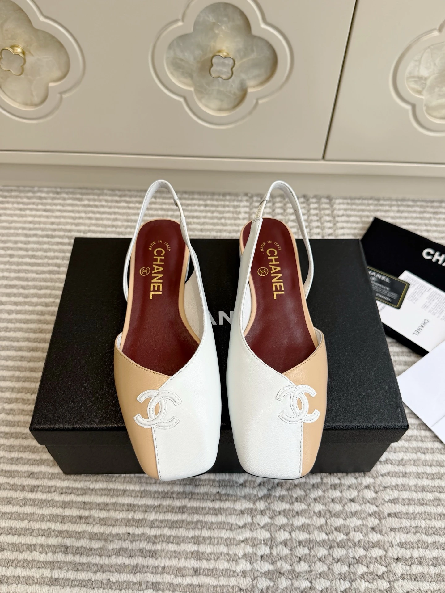Chanel Slippers — 4af46f06