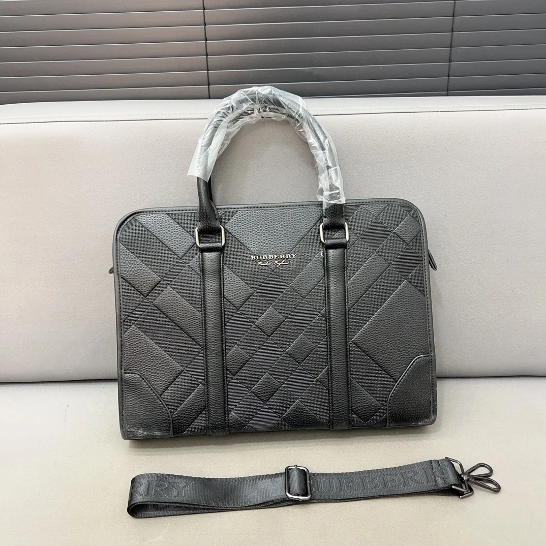 Burberry Bag — fa10a3c9