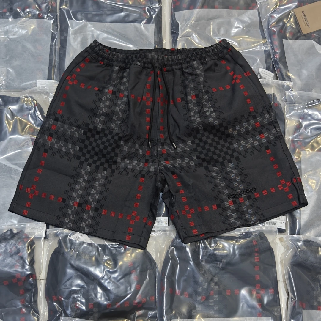 Burberry Shorts — 9a3975da