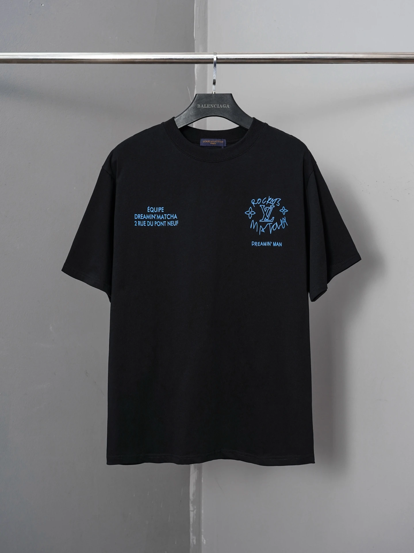 Louis Vuitton T-Shirt — d145f227