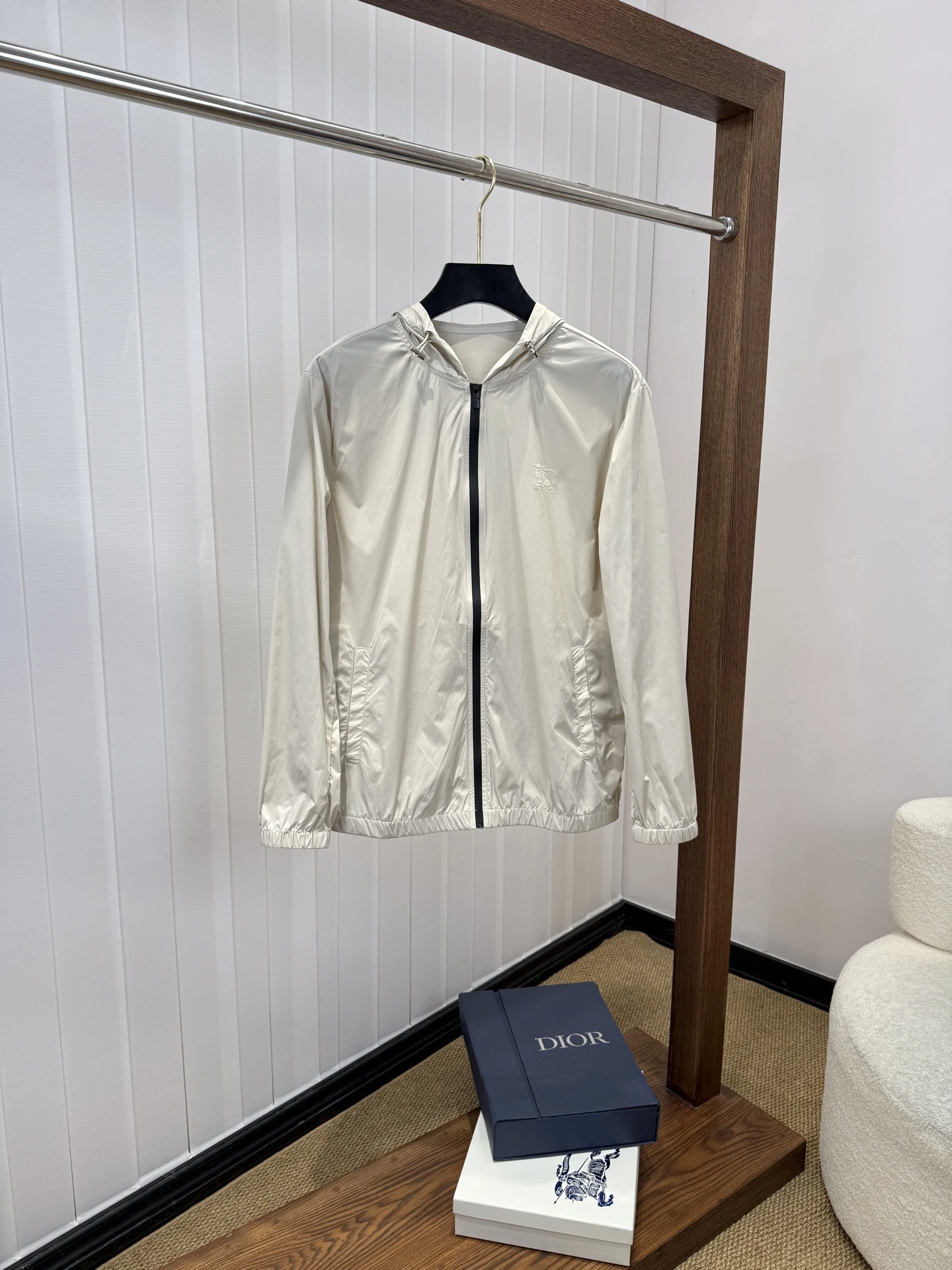Burberry Jackets — ec23f766