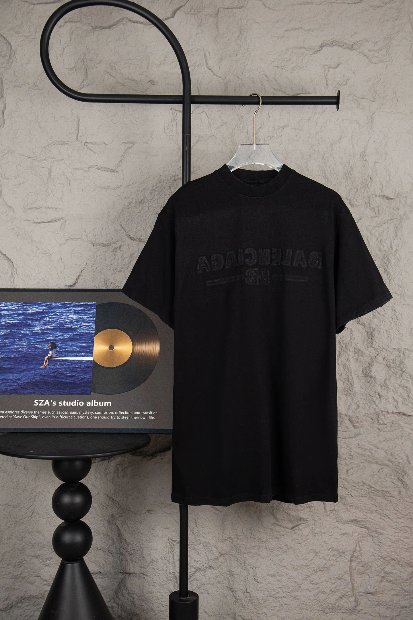 Balenciaga T-Shirt — 632d9d31