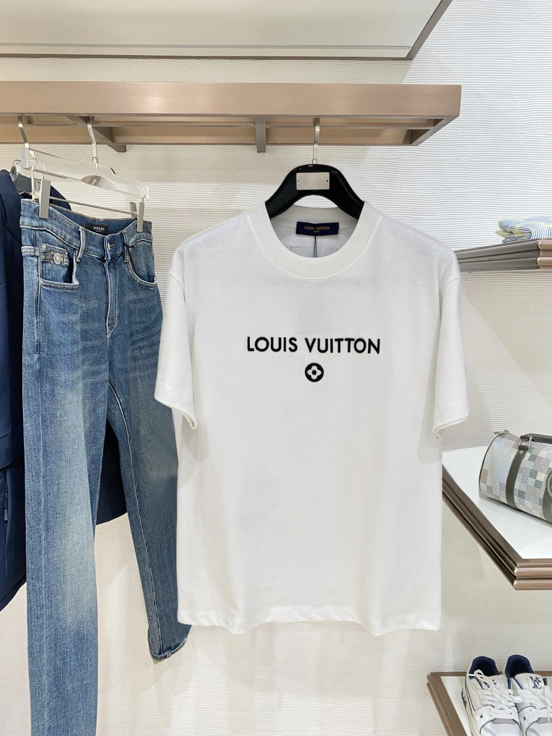 Louis Vuitton T-Shirt — 955bbc06