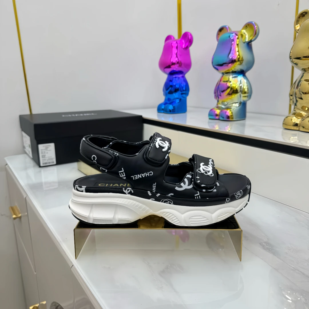 Chanel Slippers — 8c2ce98d