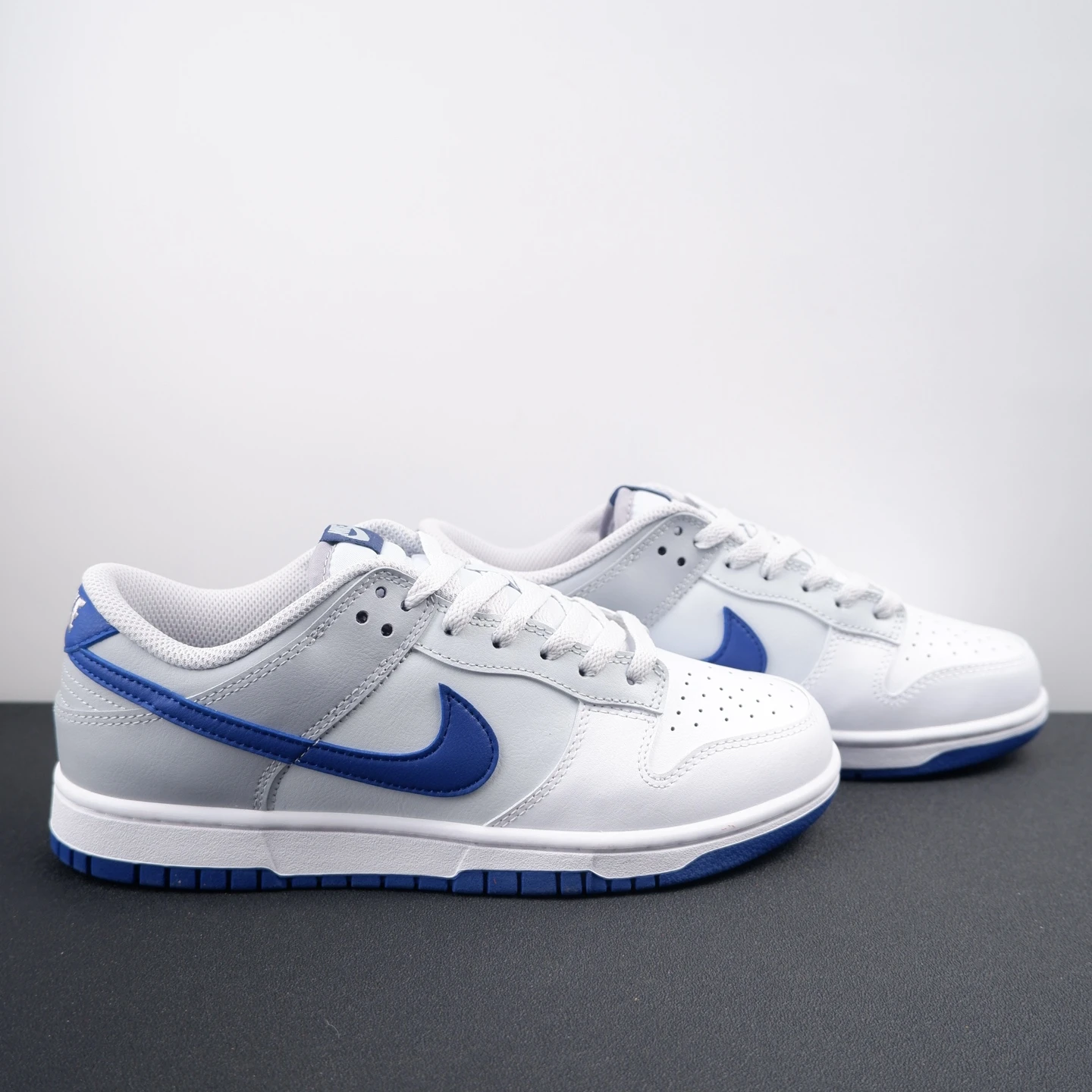 Nike Shoes — 9510e4d1