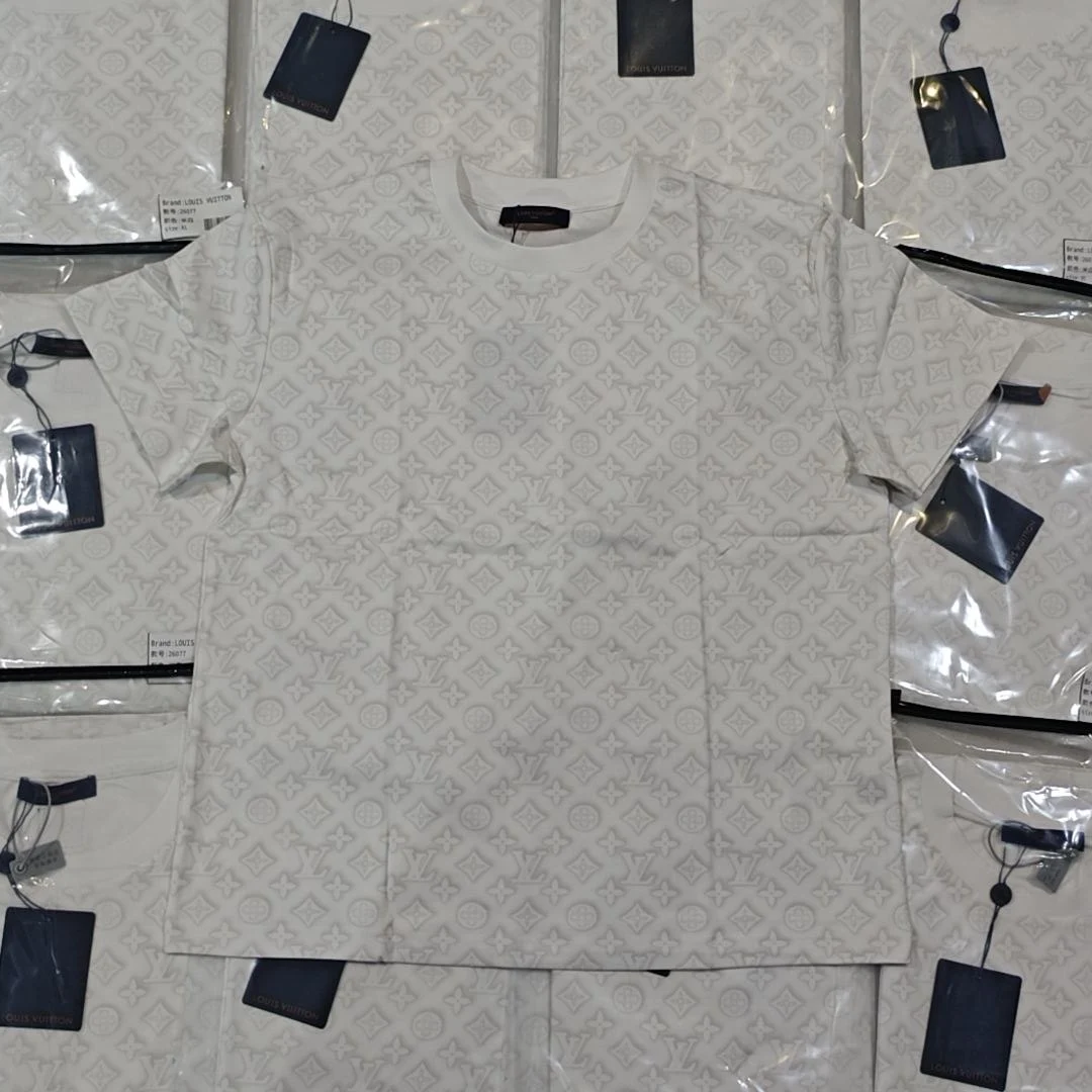 Louis Vuitton T-Shirt — a2ef229c