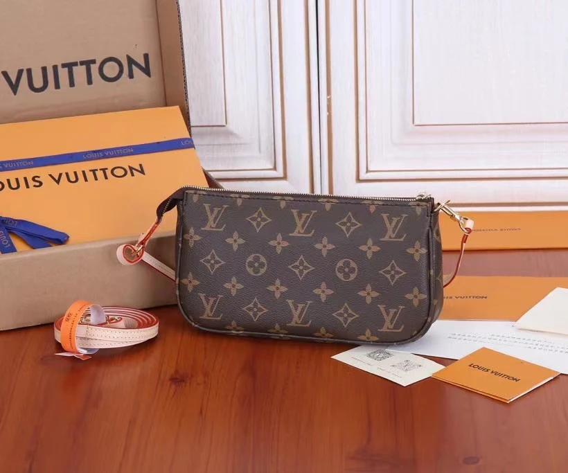 Louis Vuitton Bag — 53ed1d5e