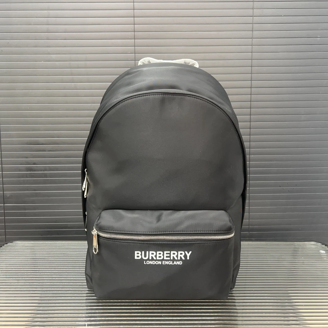Burberry Bag — e03334bb
