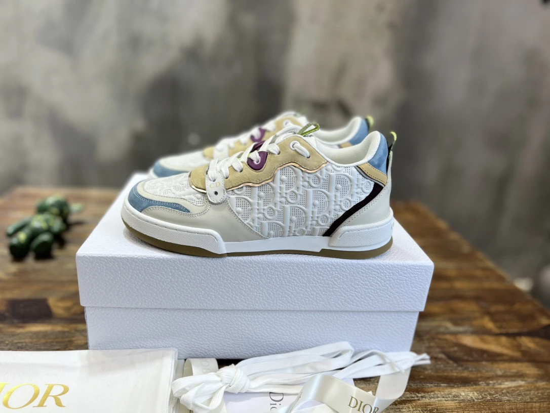 Dior Sneakers — a7ee5f97
