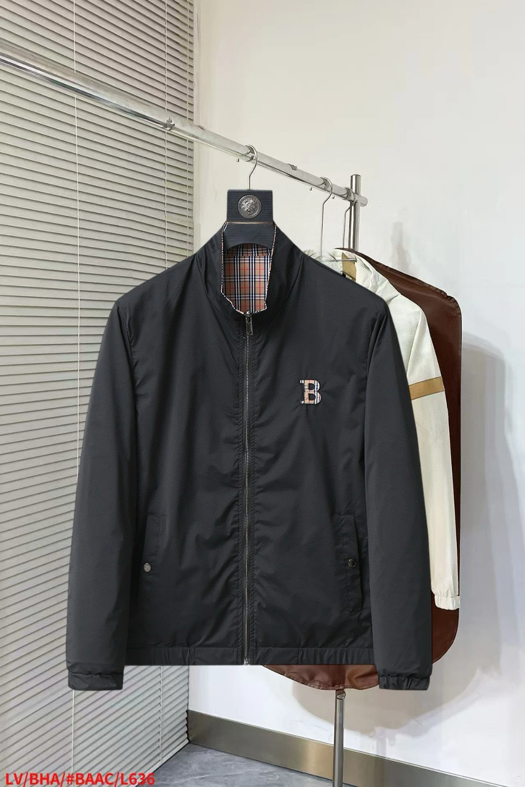 Burberry Jackets — 32dd66eb