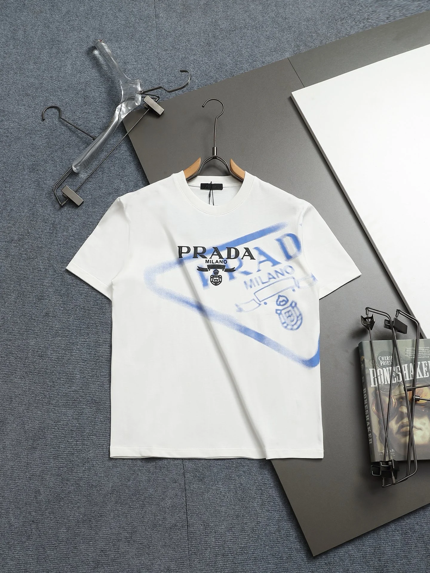Prada T-Shirt — d9b80cb7