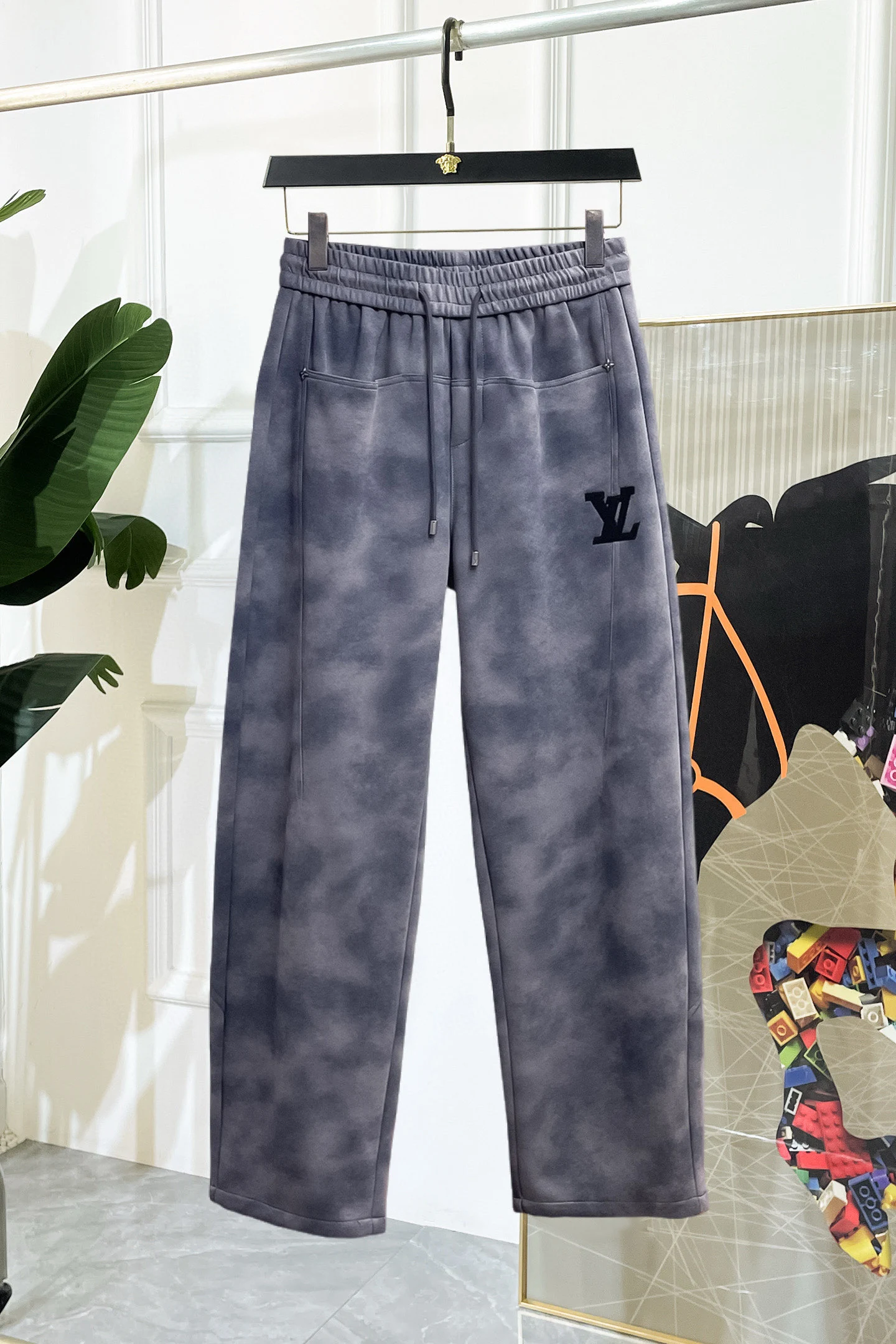 Louis Vuitton Trousers — ef6c030e