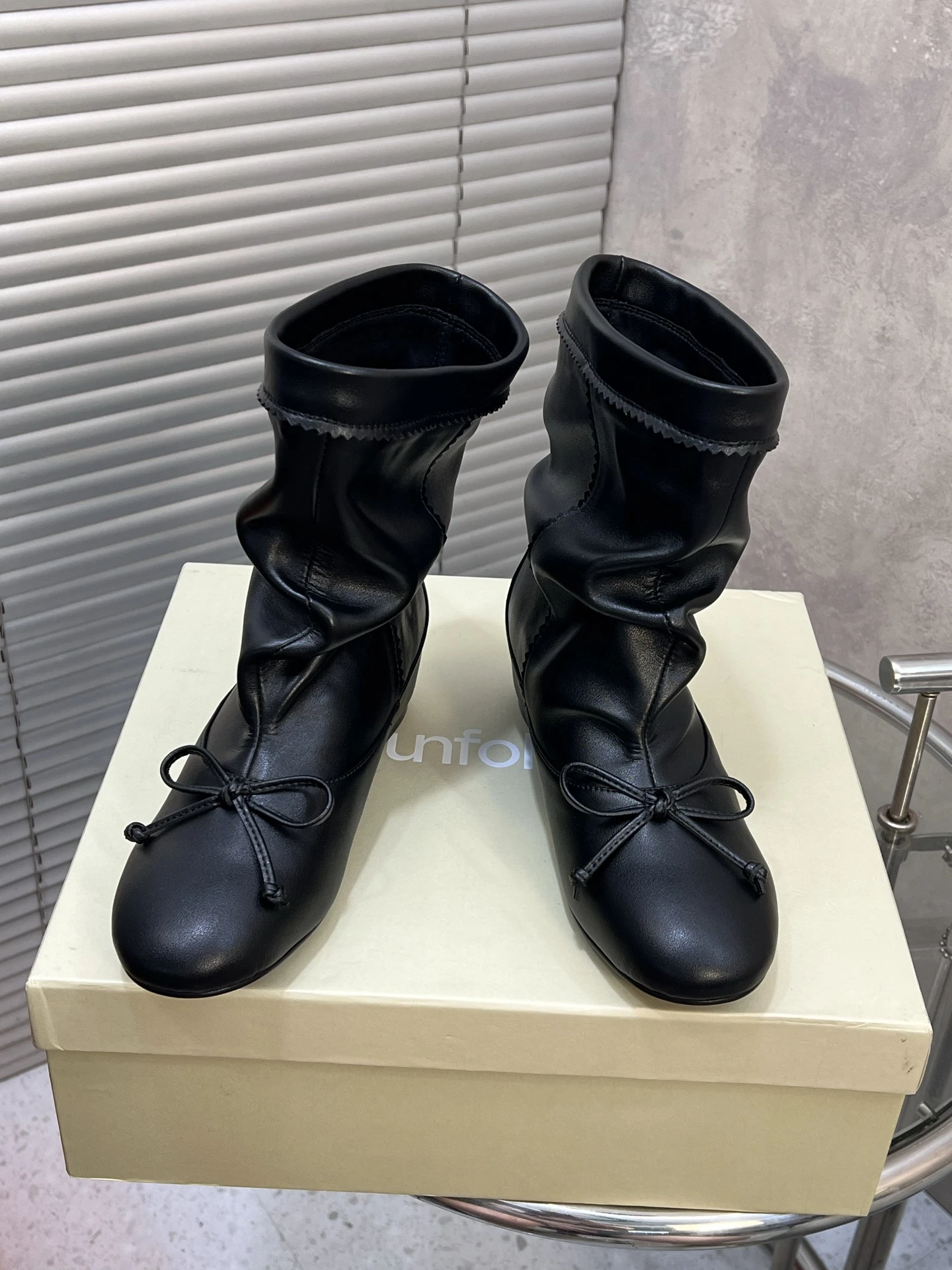 Boots — 69370015