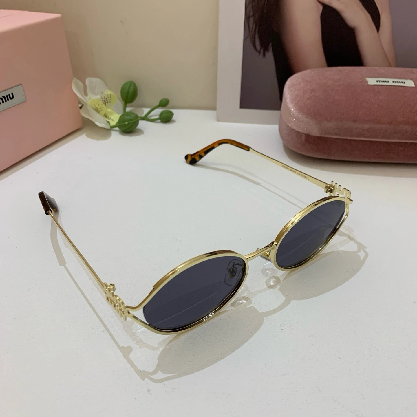 Miu Miu Eyewear — d458a183
