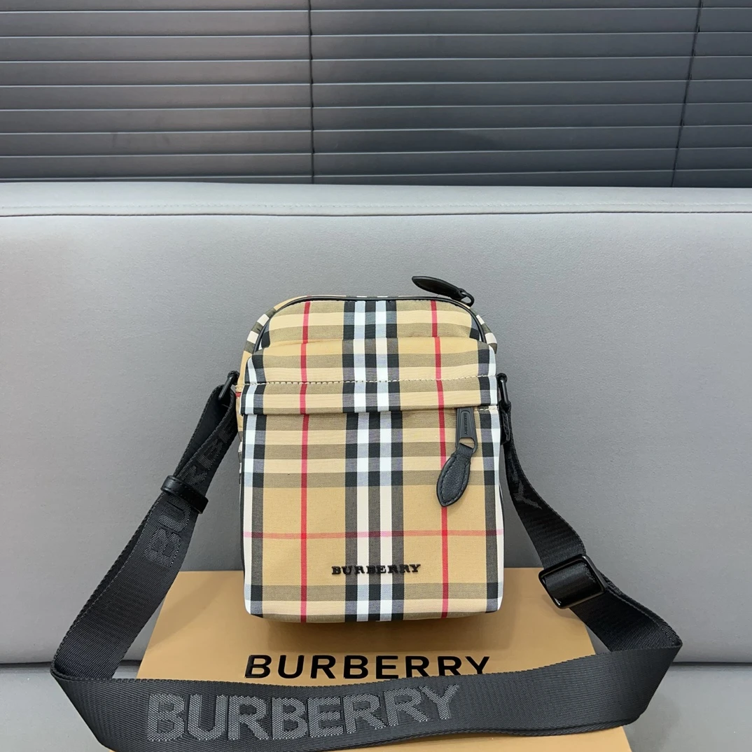 Burberry Bag — 7ed0e9c0