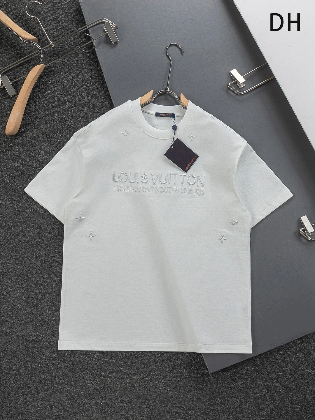 Louis Vuitton T-Shirt — 4d734528