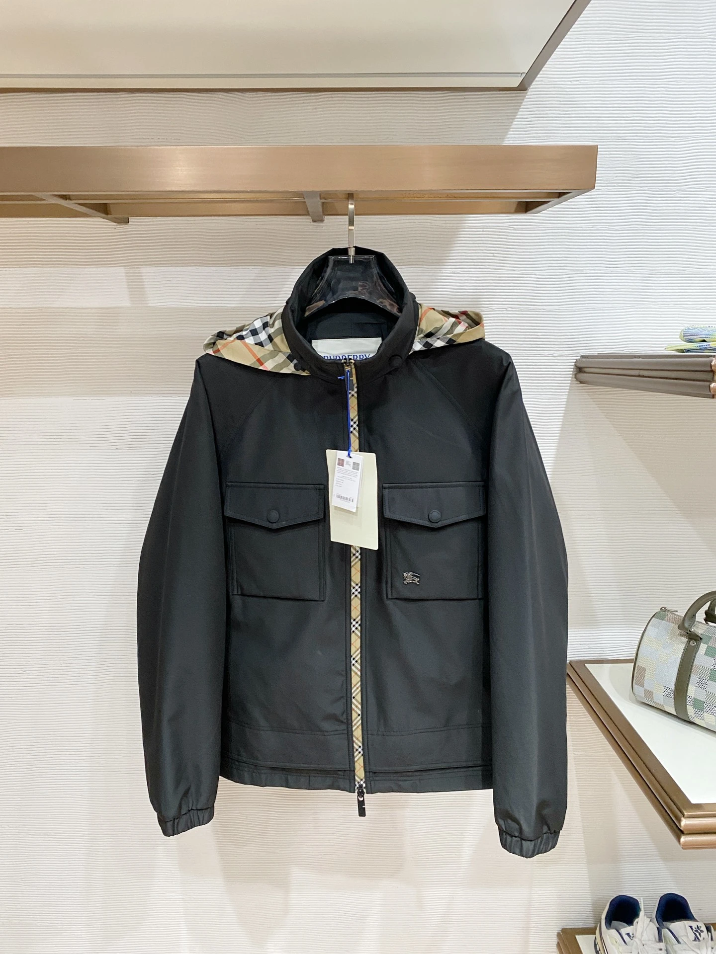 Burberry Jackets — 22088302