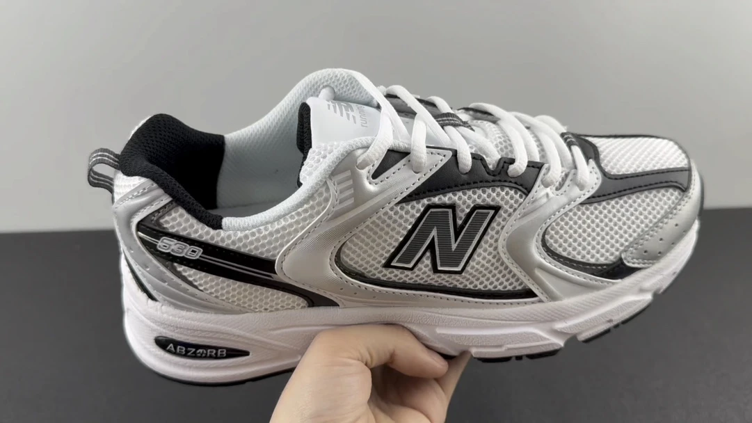 New Balance Shoes — 96278868
