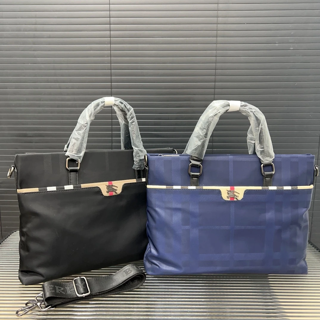 Burberry Bag — 3b415f77