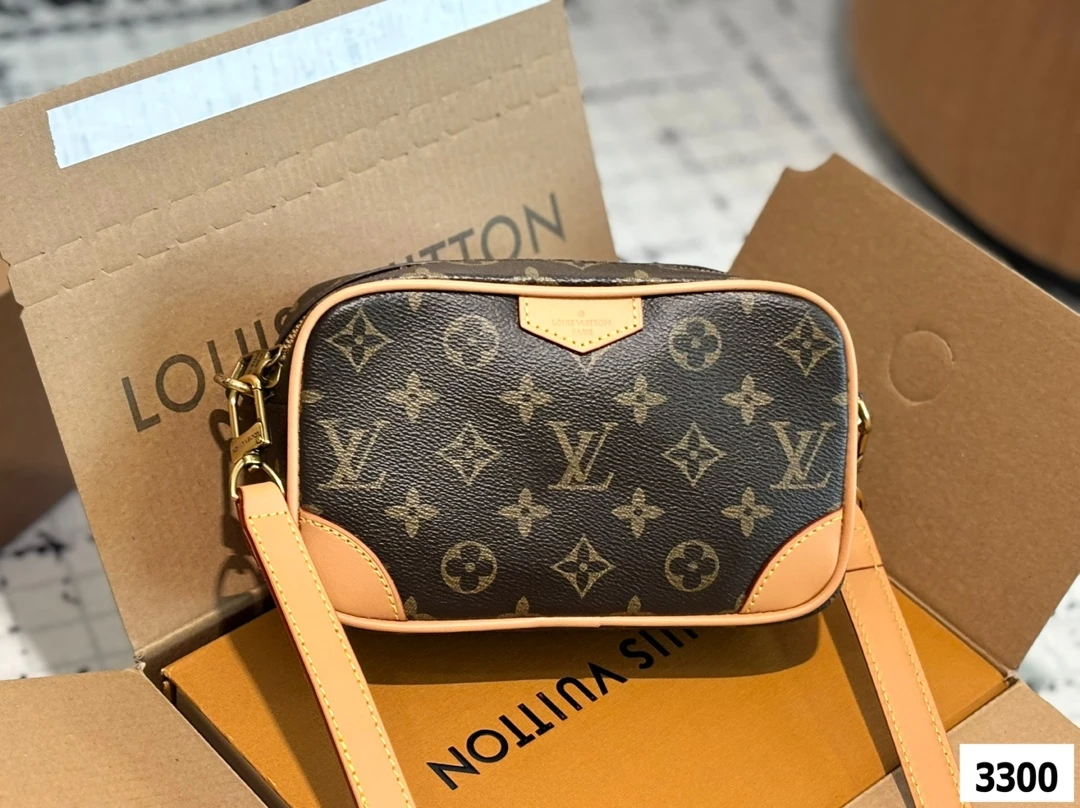 Louis Vuitton Bag — 03225711