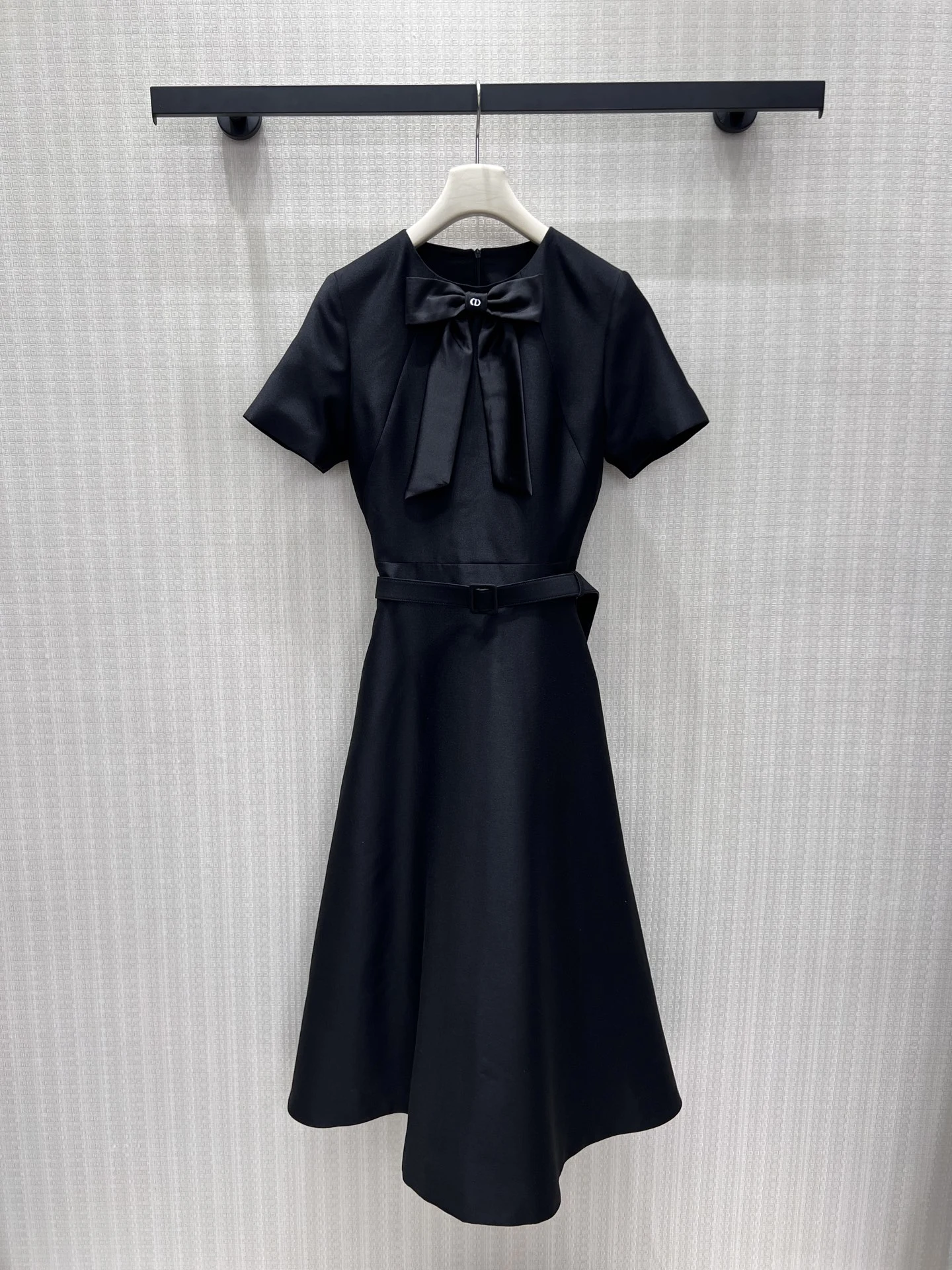 Dresses — f93bae04